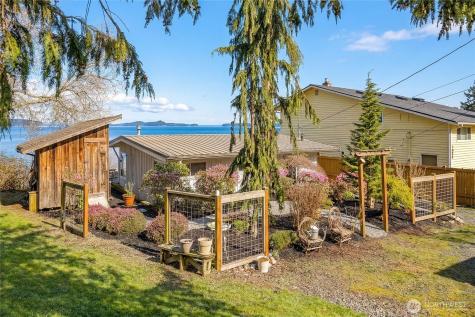 303 Arrowhead Point Lane Camano Island WA 98282