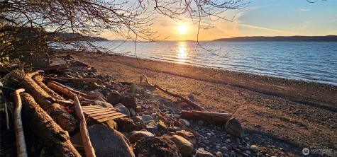 303 Arrowhead Point Lane Camano Island WA 98282
