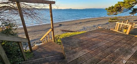 303 Arrowhead Point Lane Camano Island WA 98282