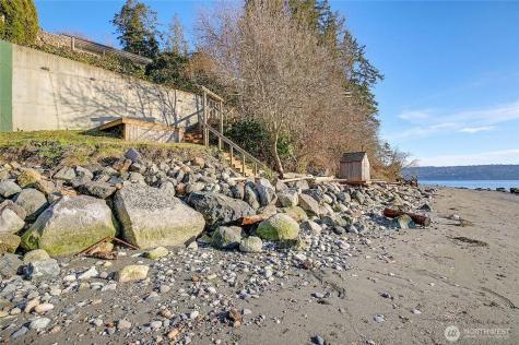 303 Arrowhead Point Lane Camano Island WA 98282