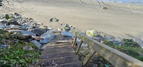 303 Arrowhead Point Lane Camano Island WA 98282