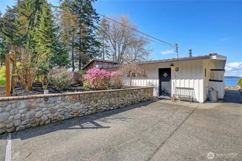 303 Arrowhead Point Lane Camano Island WA 98282