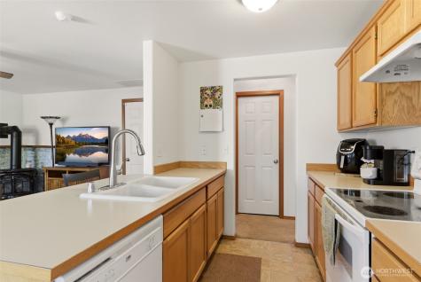 203 3rd Street NE Yelm WA 98597