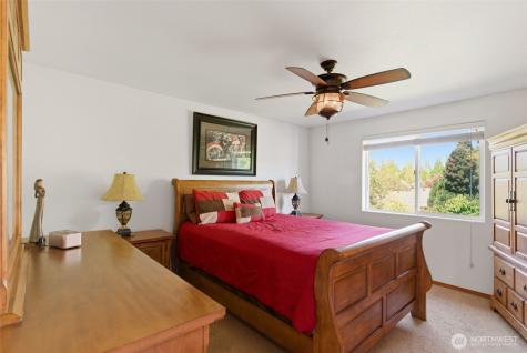 203 3rd Street NE Yelm WA 98597