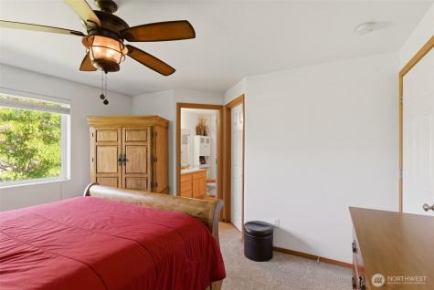 203 3rd Street NE Yelm WA 98597