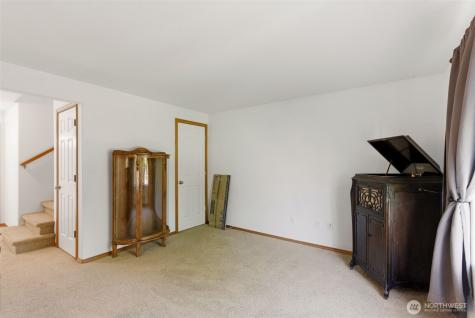 203 3rd Street NE Yelm WA 98597