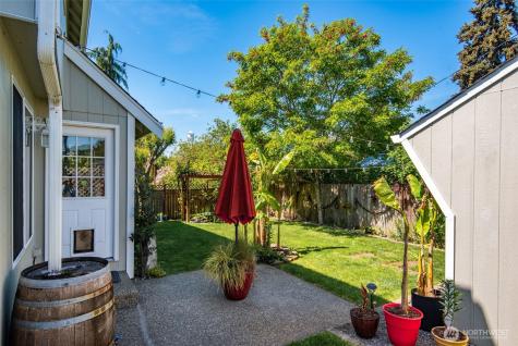 203 3rd Street NE Yelm WA 98597