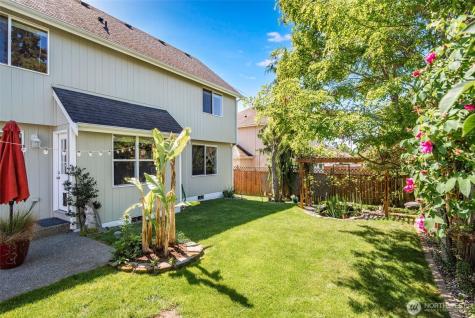 203 3rd Street NE Yelm WA 98597