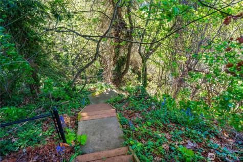 3626 SW Dash Point Road Federal Way WA 98023
