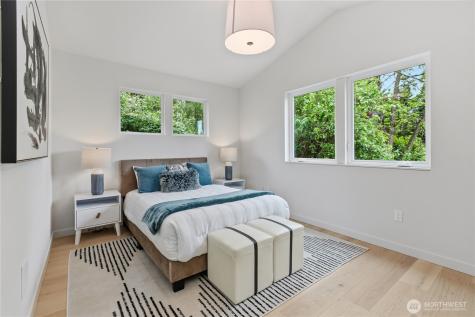 6834 47th Avenue NE Seattle WA 98115