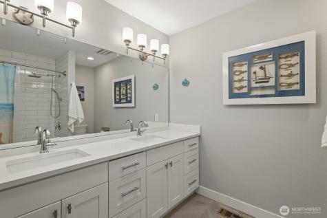 35525 SE 49th Street Fall City WA 98024