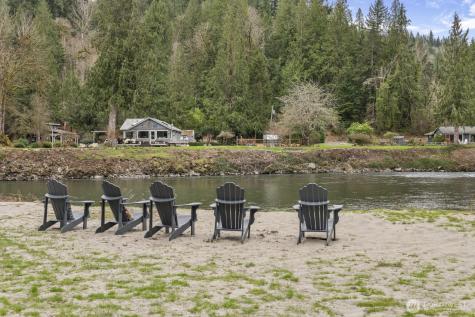 35525 SE 49th Street Fall City WA 98024