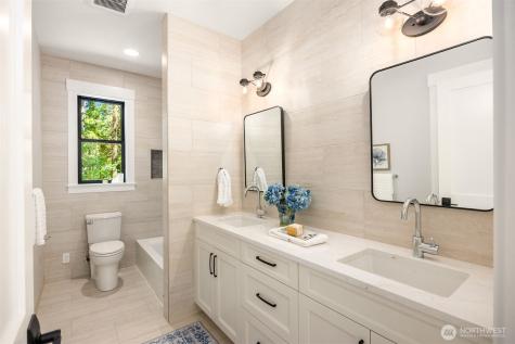 4700 & 4740 Rose Avenue NE Bainbridge Island WA 98110