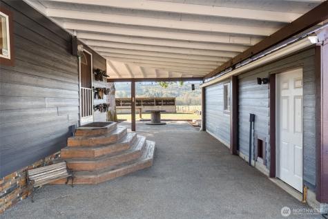 3356 State Highway 508 Onalaska WA 98570