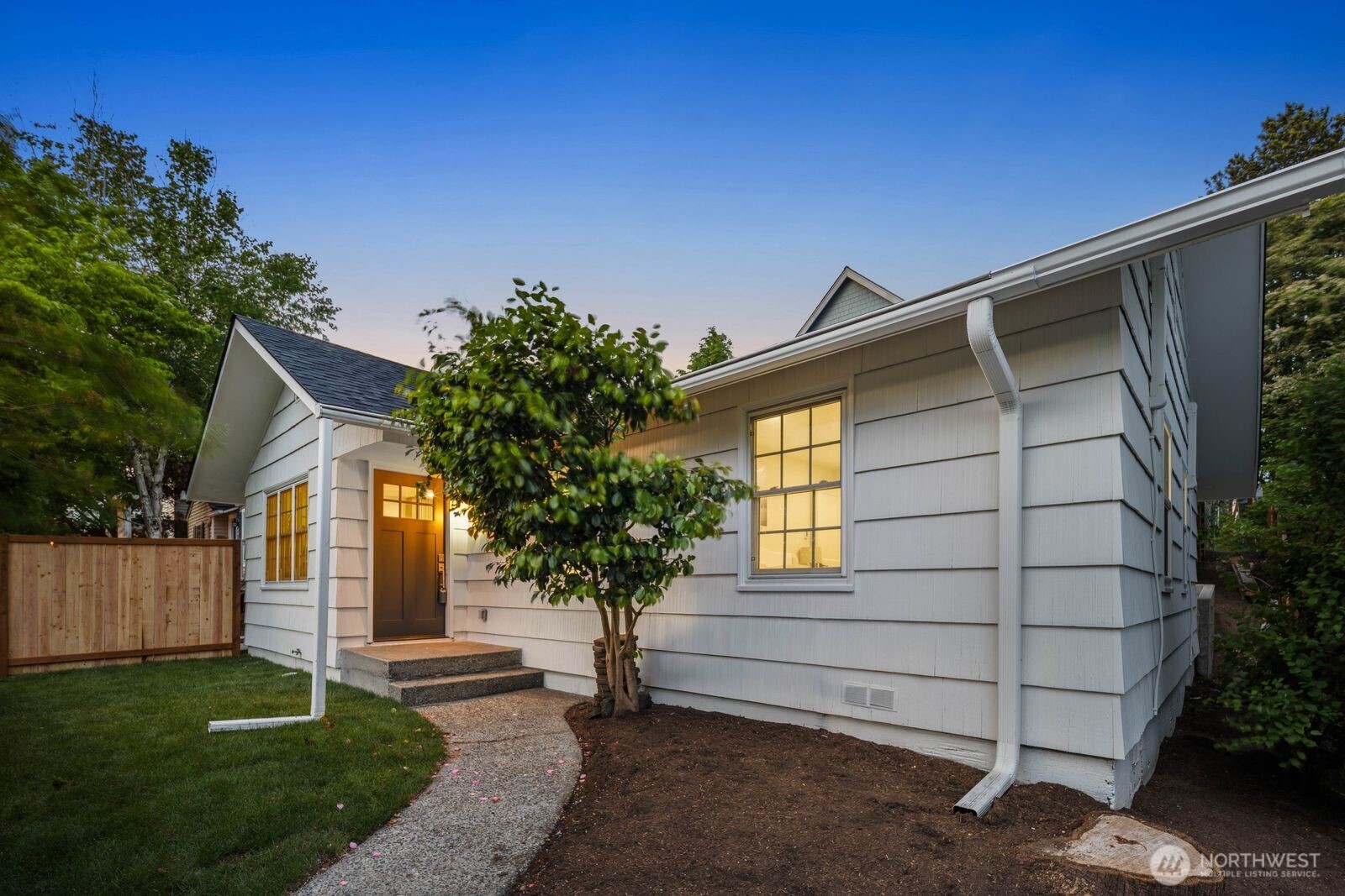 5810 57th Avenue NE Seattle WA 98105
