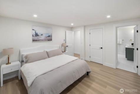 5810 57th Avenue NE Seattle WA 98105