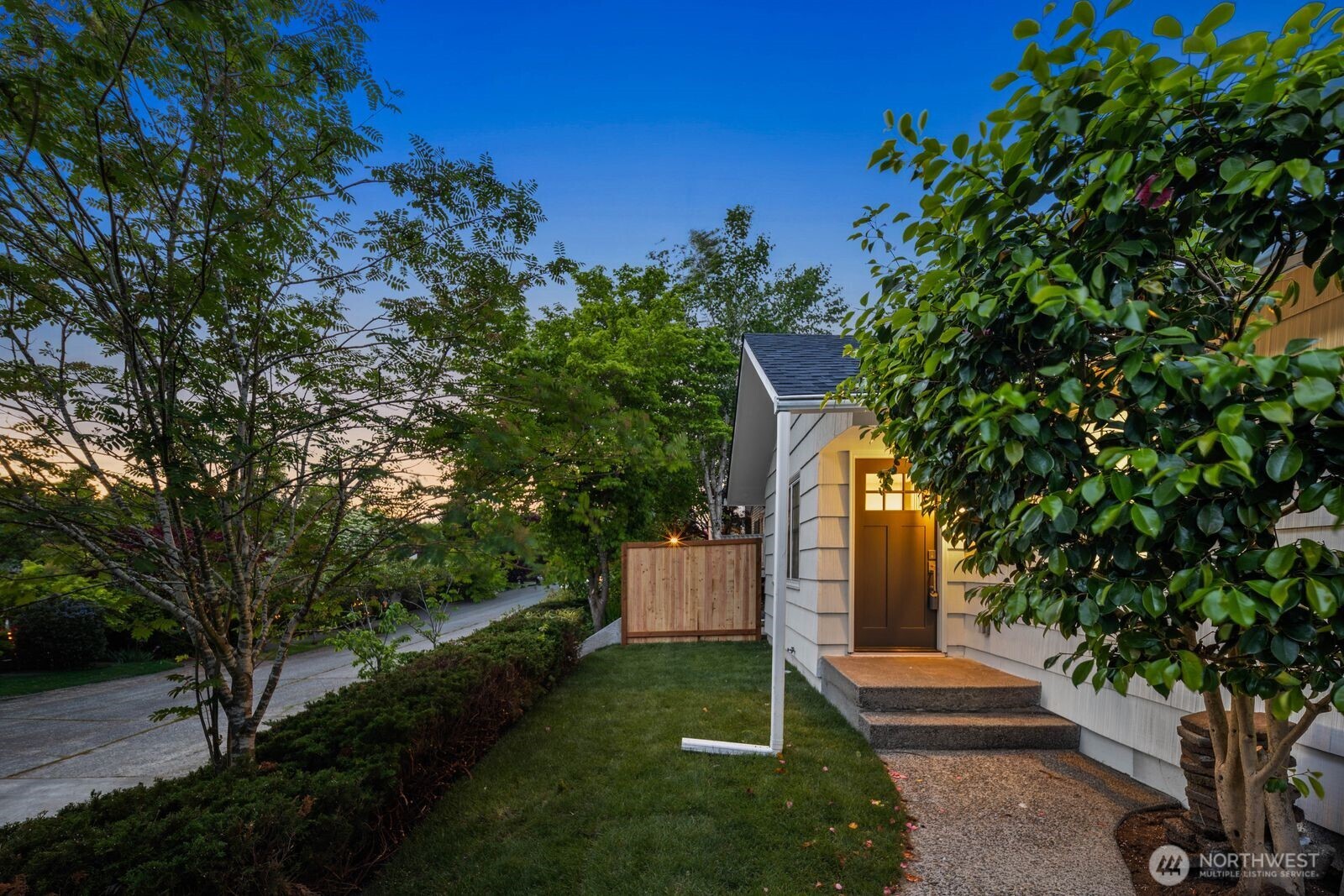 5810 57th Avenue NE Seattle WA 98105