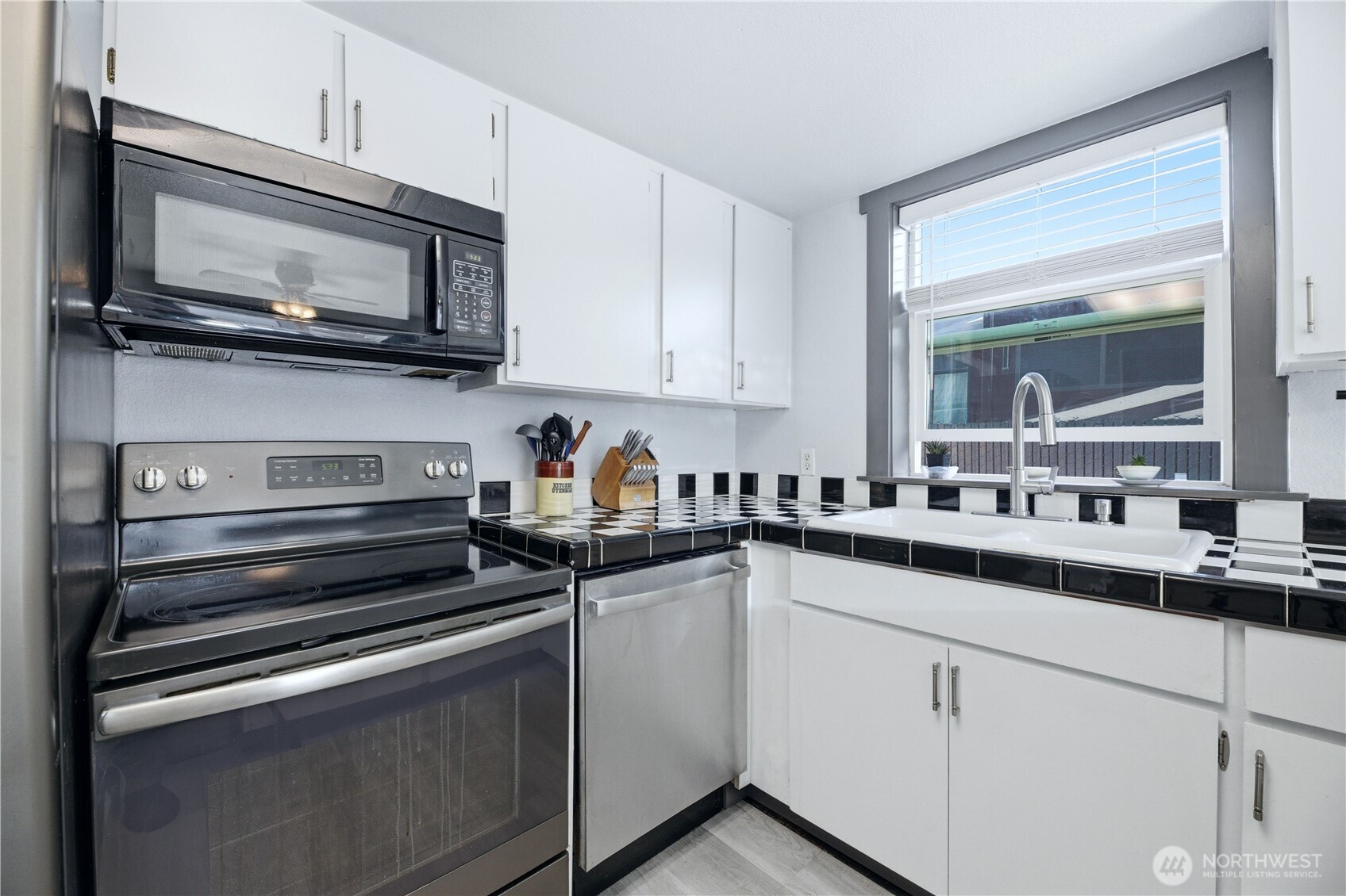 402 Johnson Street Enumclaw WA 98022