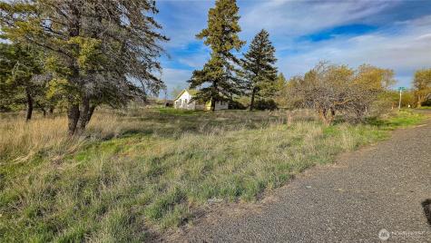 101 Us Highway 2 Waterville WA 98858