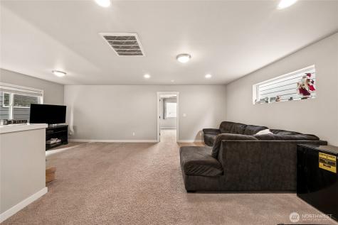 16214 78th Avenue Ct E Puyallup WA 98375