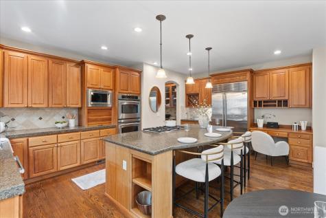 2211 204th Place NE Sammamish WA 98074