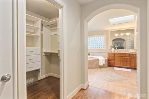 2211 204th Place NE Sammamish WA 98074