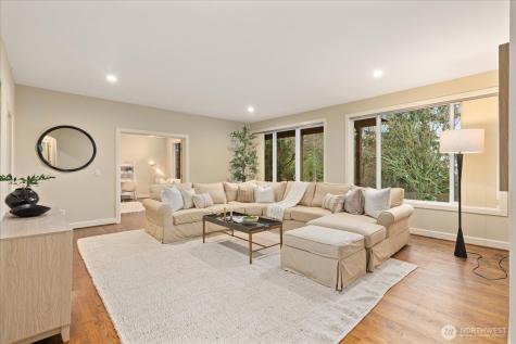2211 204th Place NE Sammamish WA 98074