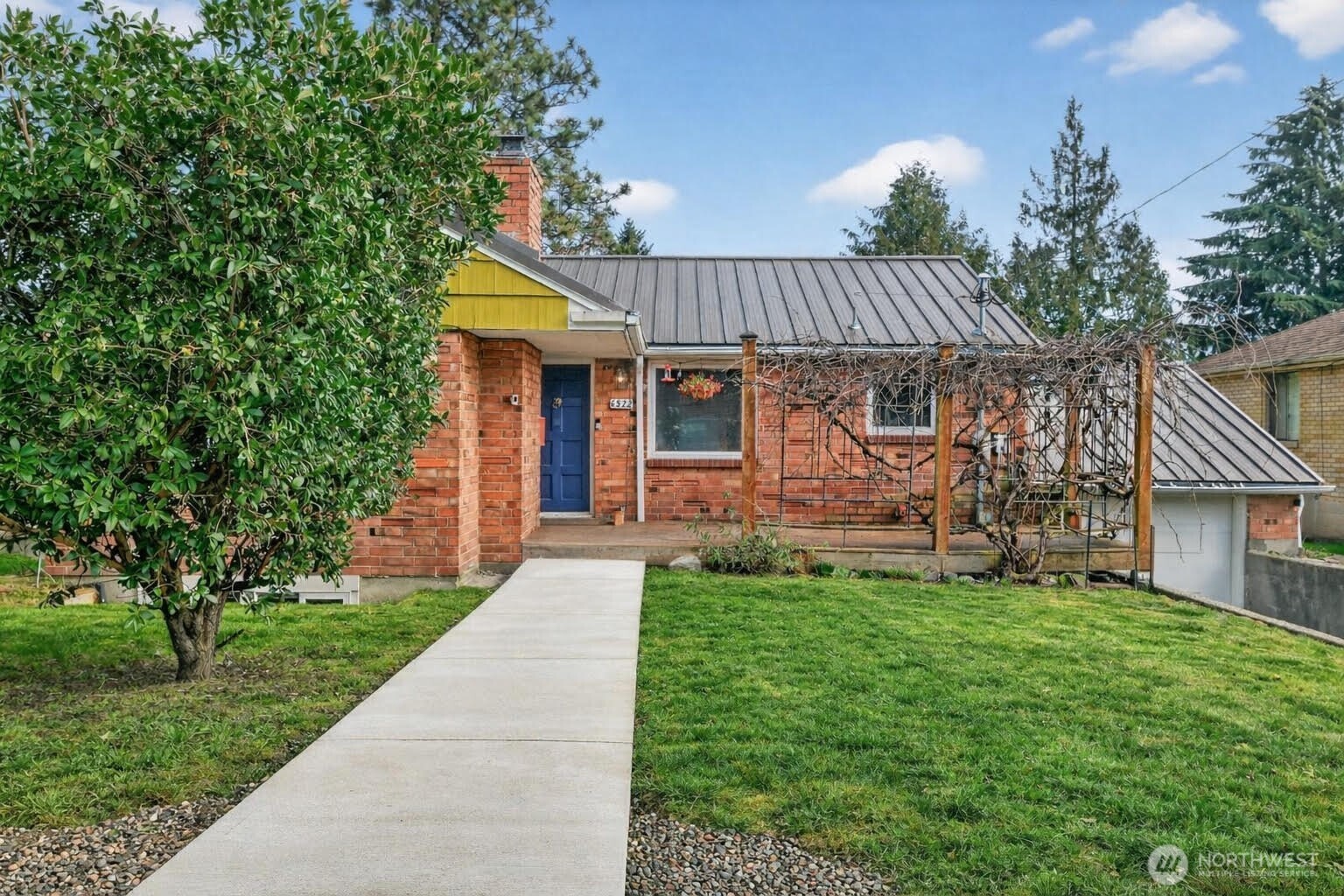 6522 38th Avenue NE Seattle WA 98115