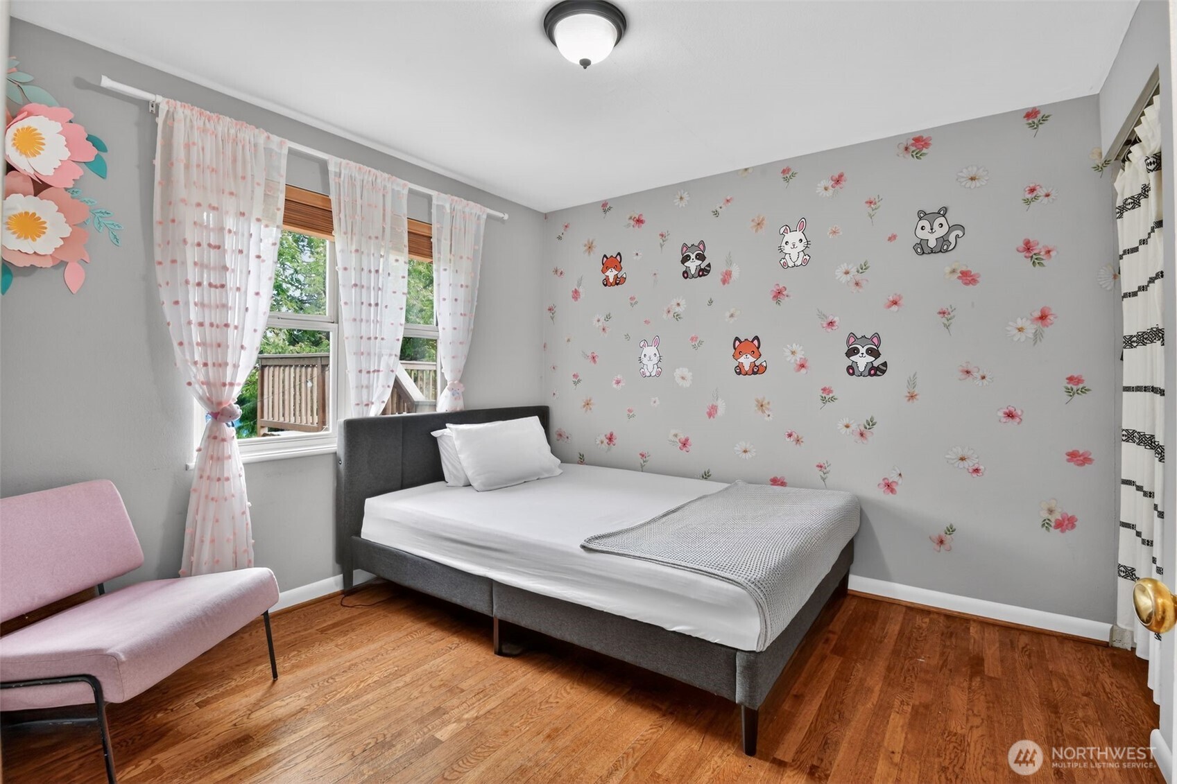 6522 38th Avenue NE Seattle WA 98115
