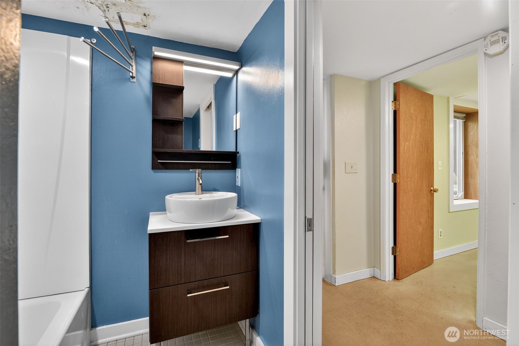 6522 38th Avenue NE Seattle WA 98115
