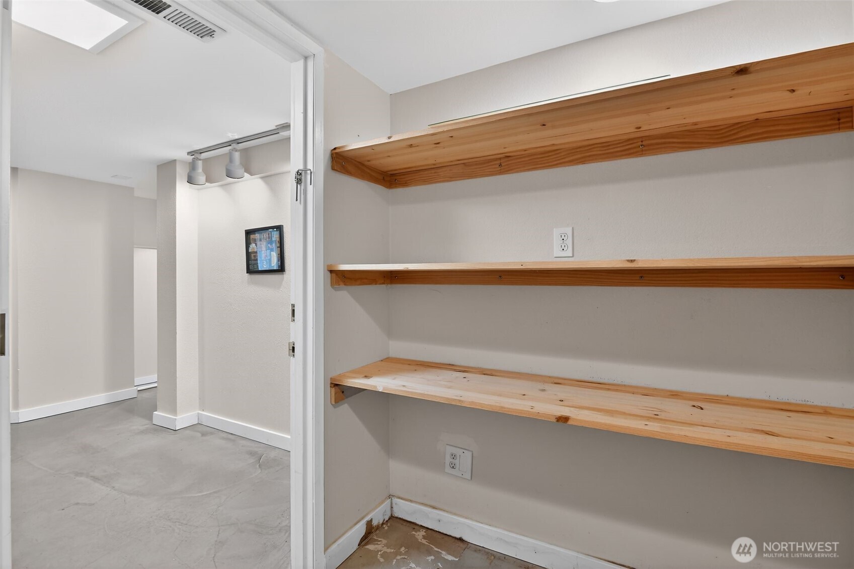 6522 38th Avenue NE Seattle WA 98115