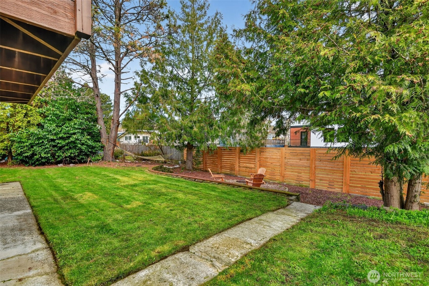 6522 38th Avenue NE Seattle WA 98115