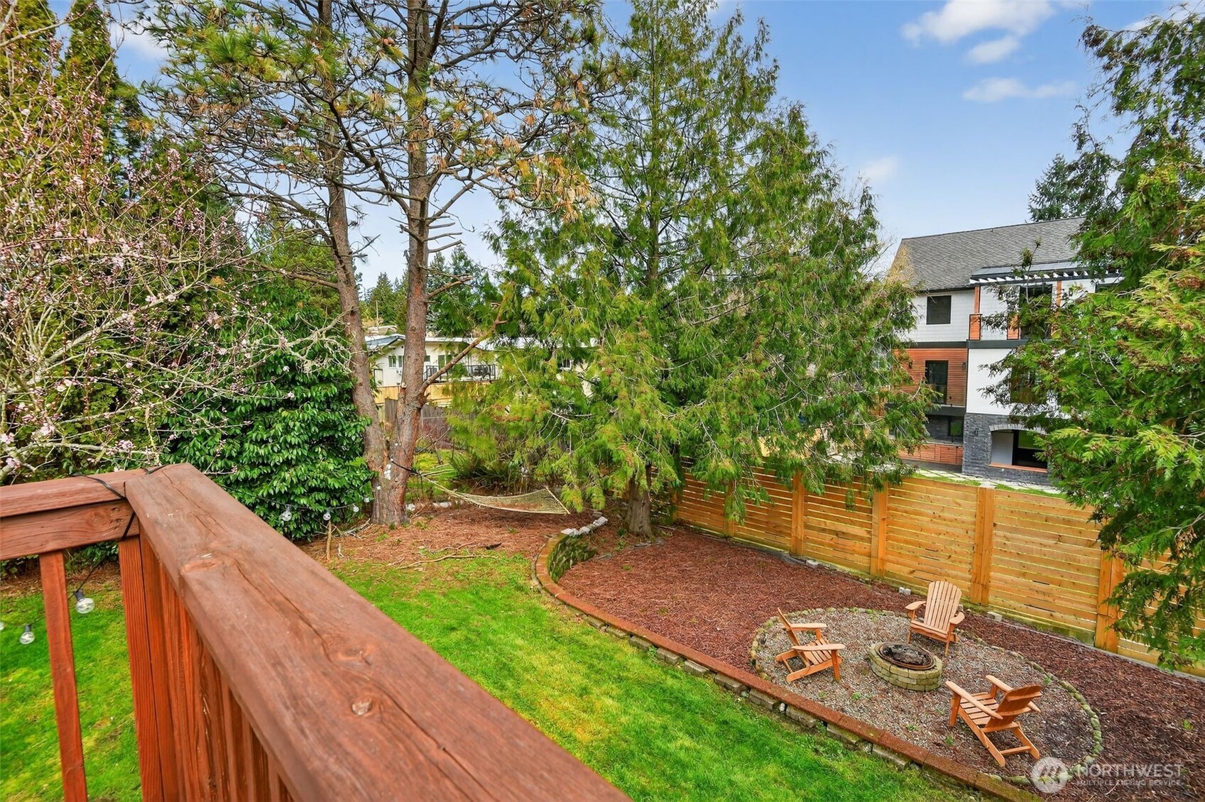6522 38th Avenue NE Seattle WA 98115