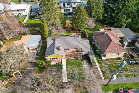 6522 38th Avenue NE Seattle WA 98115