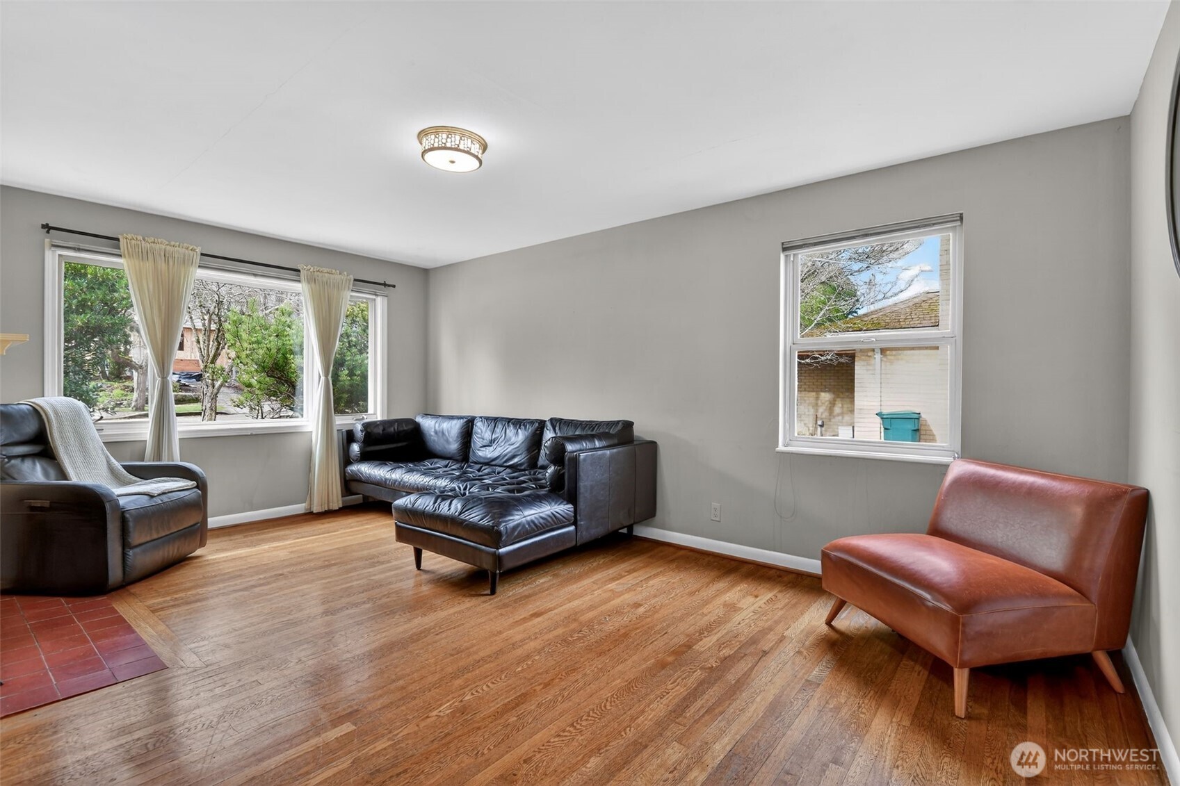 6522 38th Avenue NE Seattle WA 98115