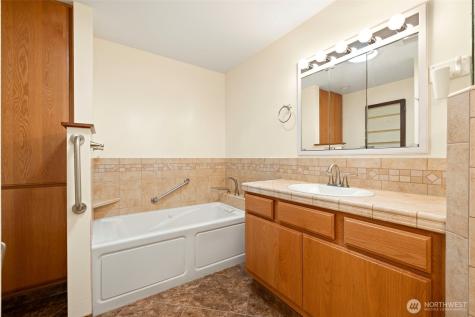 6618 196th Street SE Snohomish WA 98296