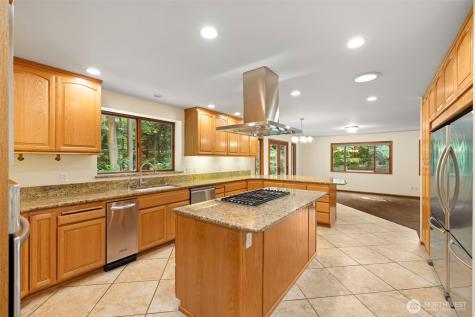 6618 196th Street SE Snohomish WA 98296