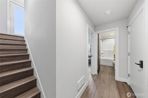 508 Heron Walk SE Sammamish WA 98074