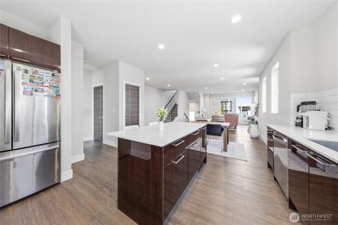 508 Heron Walk SE Sammamish WA 98074