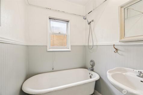 3513 SW 97th Street Seattle WA 98126