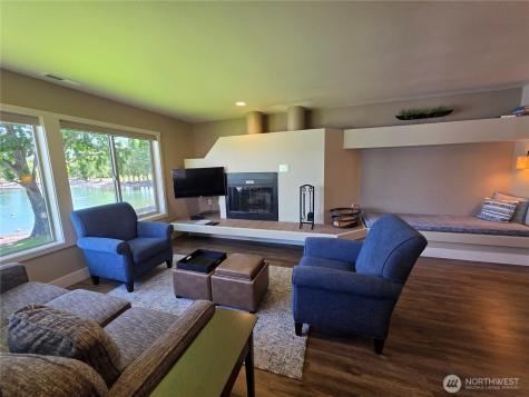 1 Beach 585-n Manson WA 98831