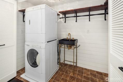 1400 Bellevue Way SE Bellevue WA 98004