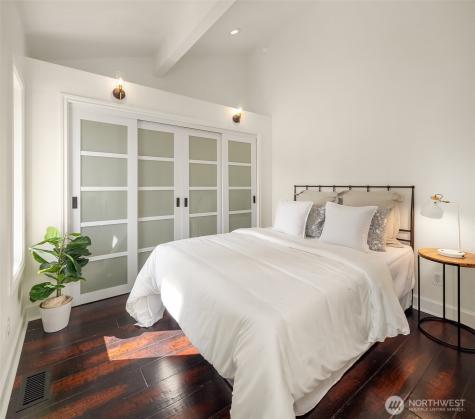 1400 Bellevue Way SE Bellevue WA 98004