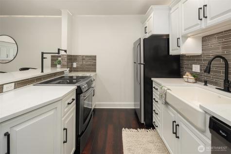 1400 Bellevue Way SE Bellevue WA 98004