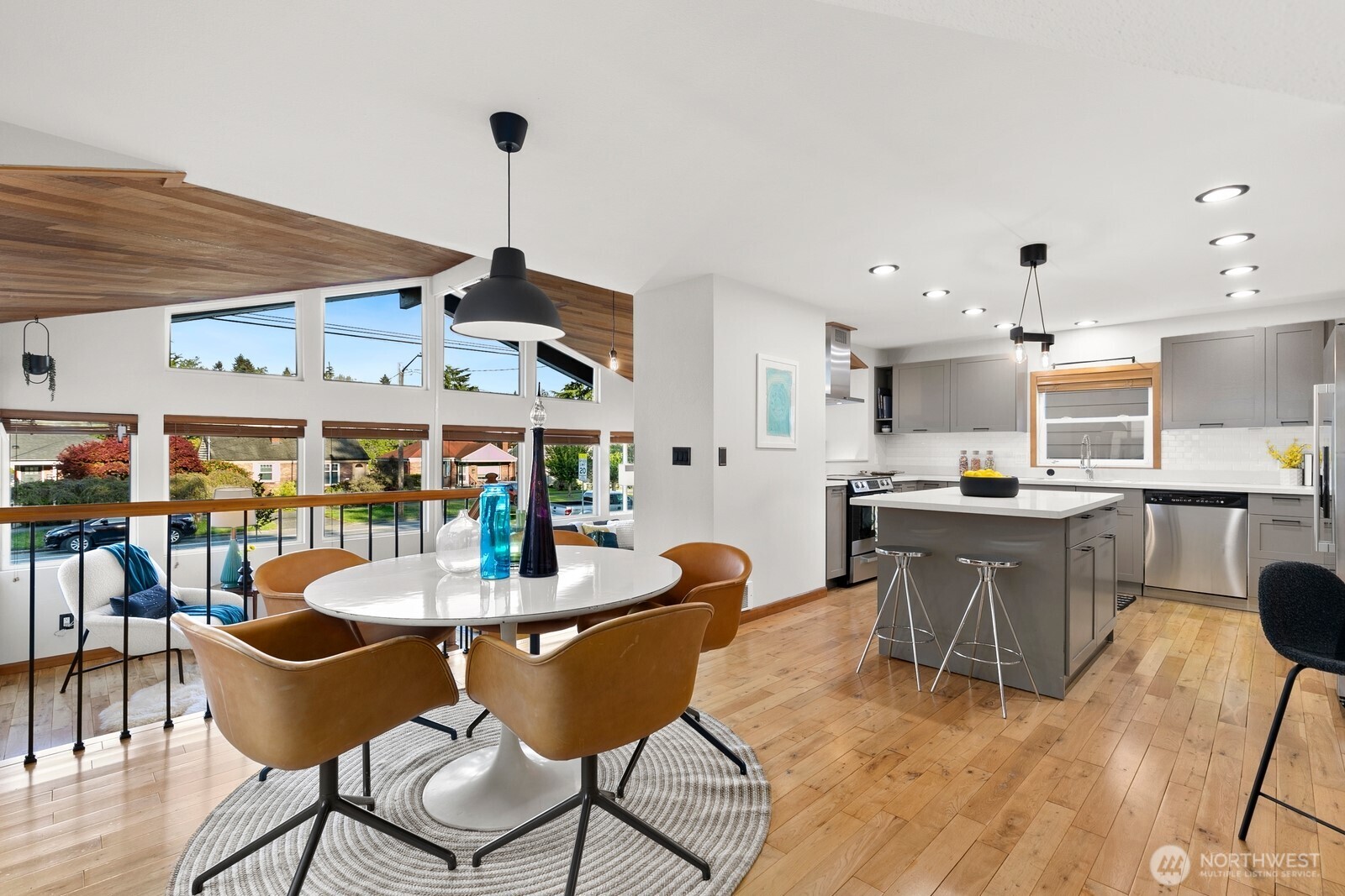 3219 34th Avenue W Seattle WA 98199