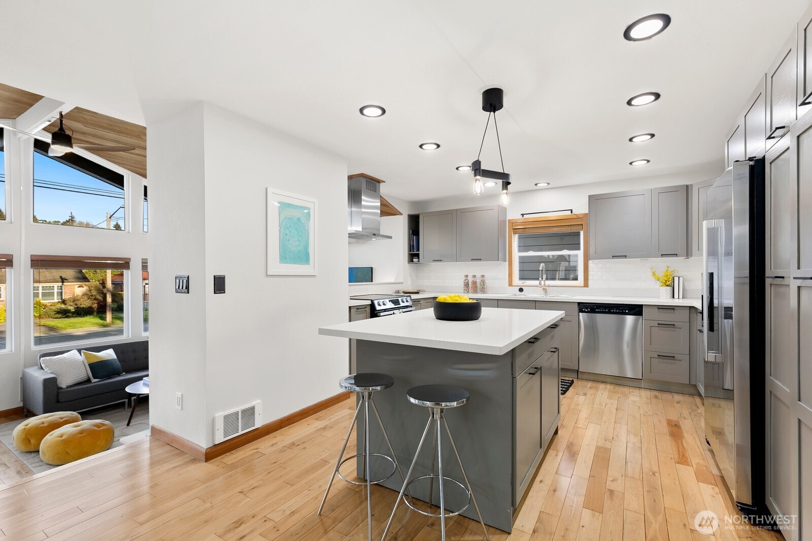 3219 34th Avenue W Seattle WA 98199