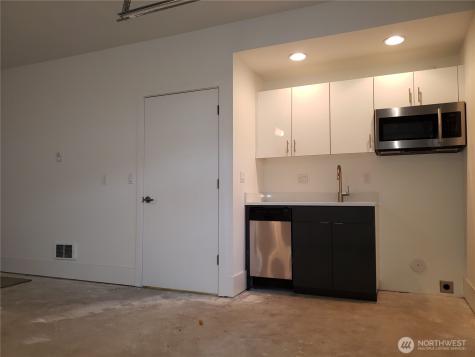 8706 S 42nd Avenue Seattle WA 98118