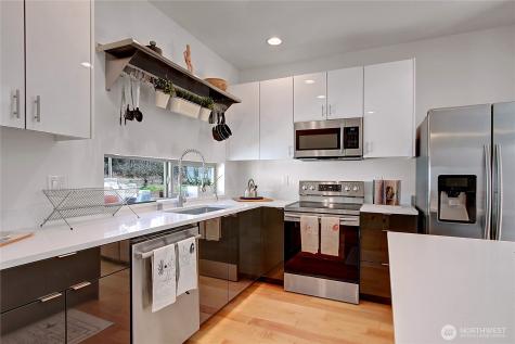 8706 S 42nd Avenue Seattle WA 98118