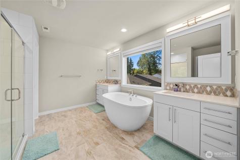 19821 75th Avenue NE Kenmore WA 98028