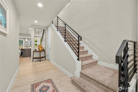 19821 75th Avenue NE Kenmore WA 98028